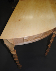 Lune Table Detail